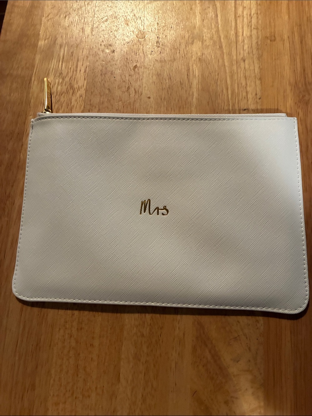 NWOT’s- Mrs Embossed White Zip Clutch with Gold Accent